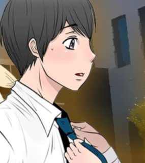 被女神围绕的男人